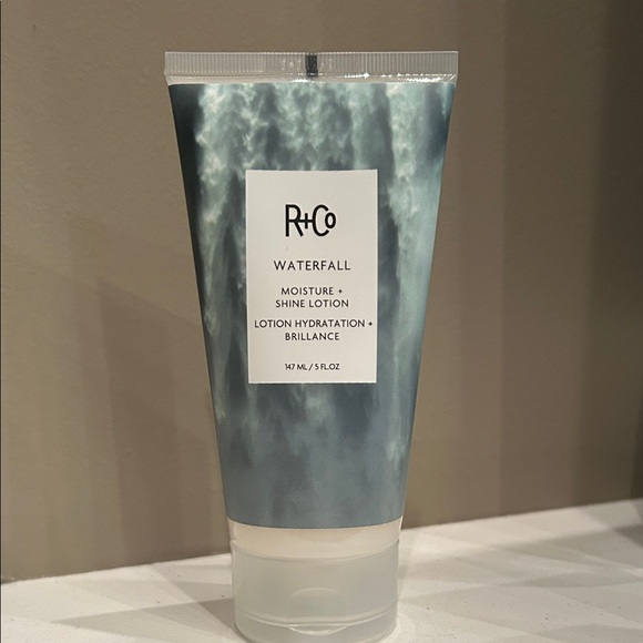 R+Co Waterfall Moisture + Shine Lotion NEW - Picture 1 of 3